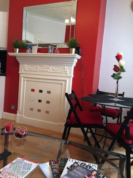 Cozy Flat, 5 Minute Walk To Oxford Circus Apartment ลอนดอน ภายนอก รูปภาพ