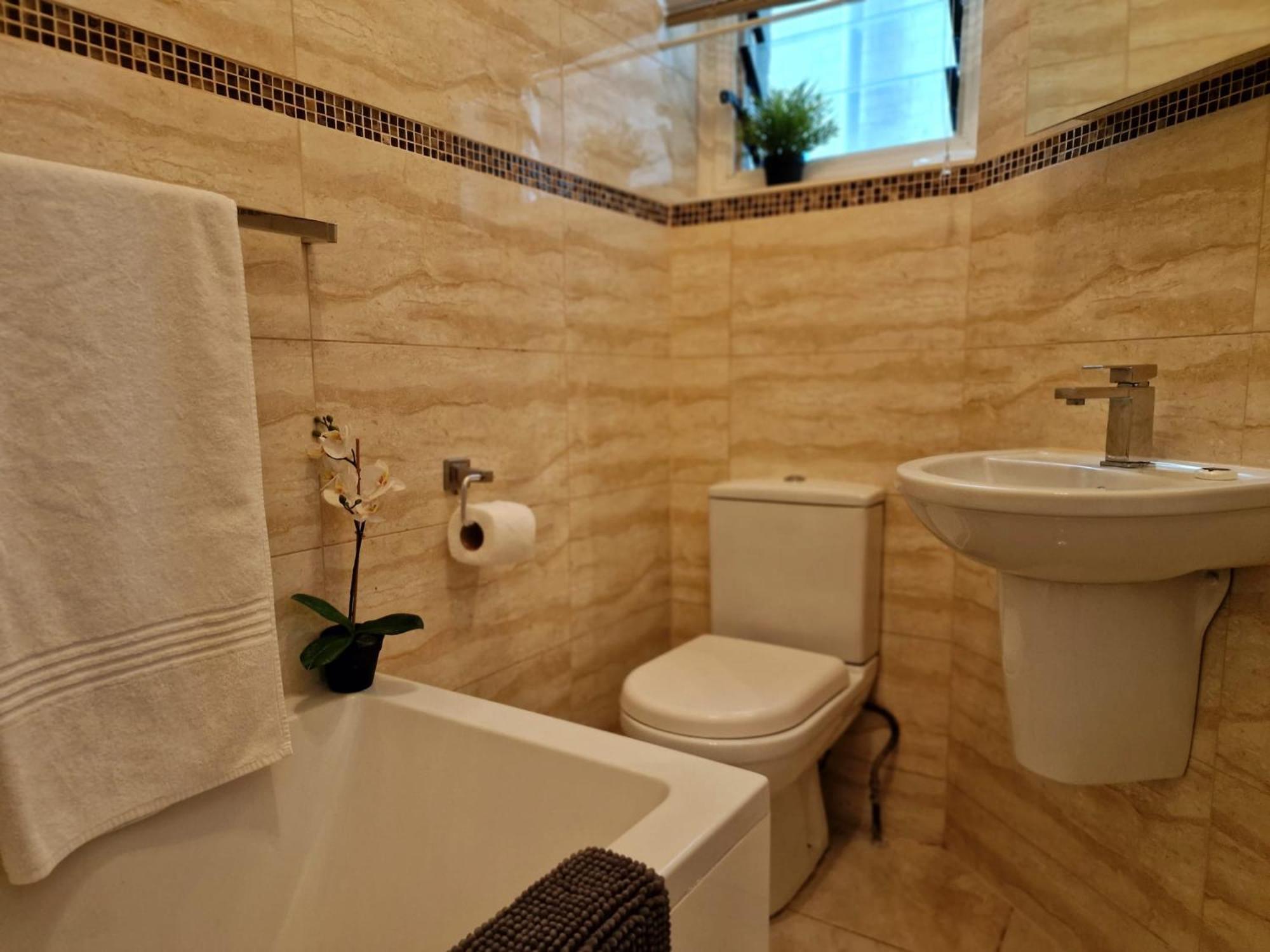 Cozy Flat, 5 Minute Walk To Oxford Circus Apartment ลอนดอน ภายนอก รูปภาพ