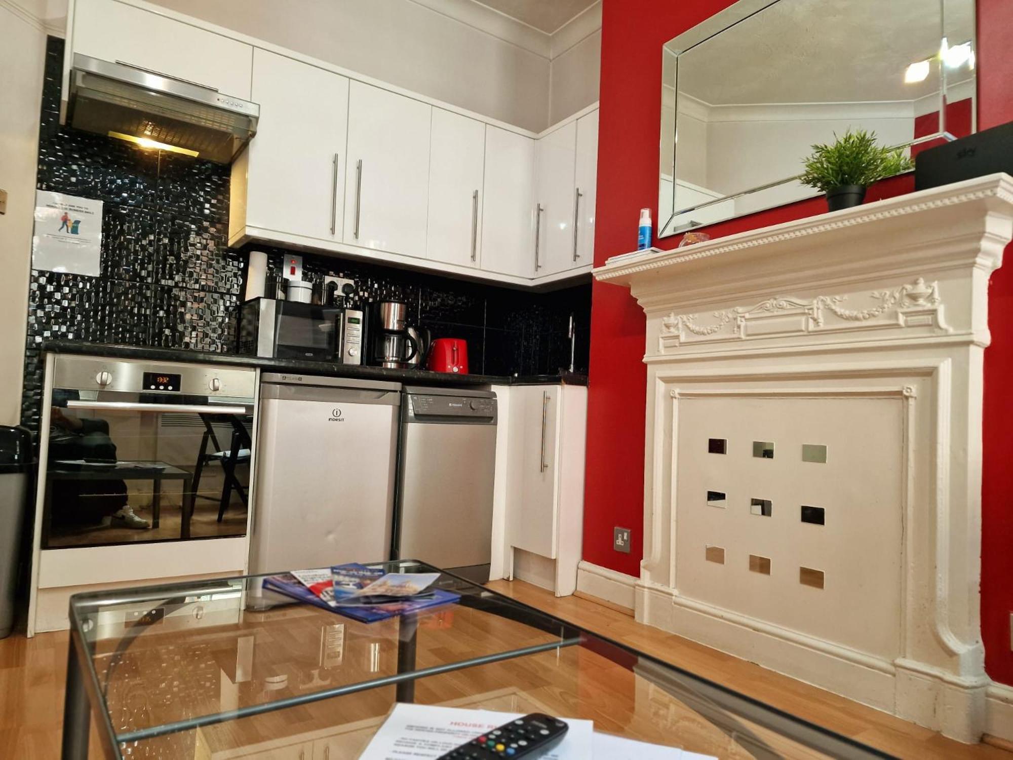 Cozy Flat, 5 Minute Walk To Oxford Circus Apartment ลอนดอน ภายนอก รูปภาพ